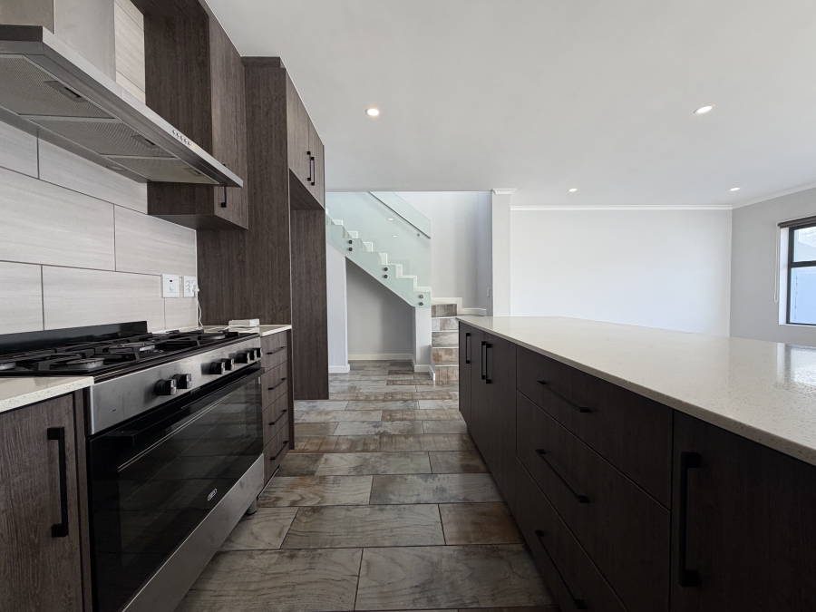 3 Bedroom Property for Sale in Sandown Western Cape